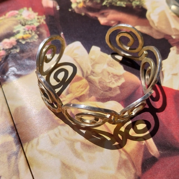 Sterling Silver Elegant Bracelet - Picture 14 of 15
